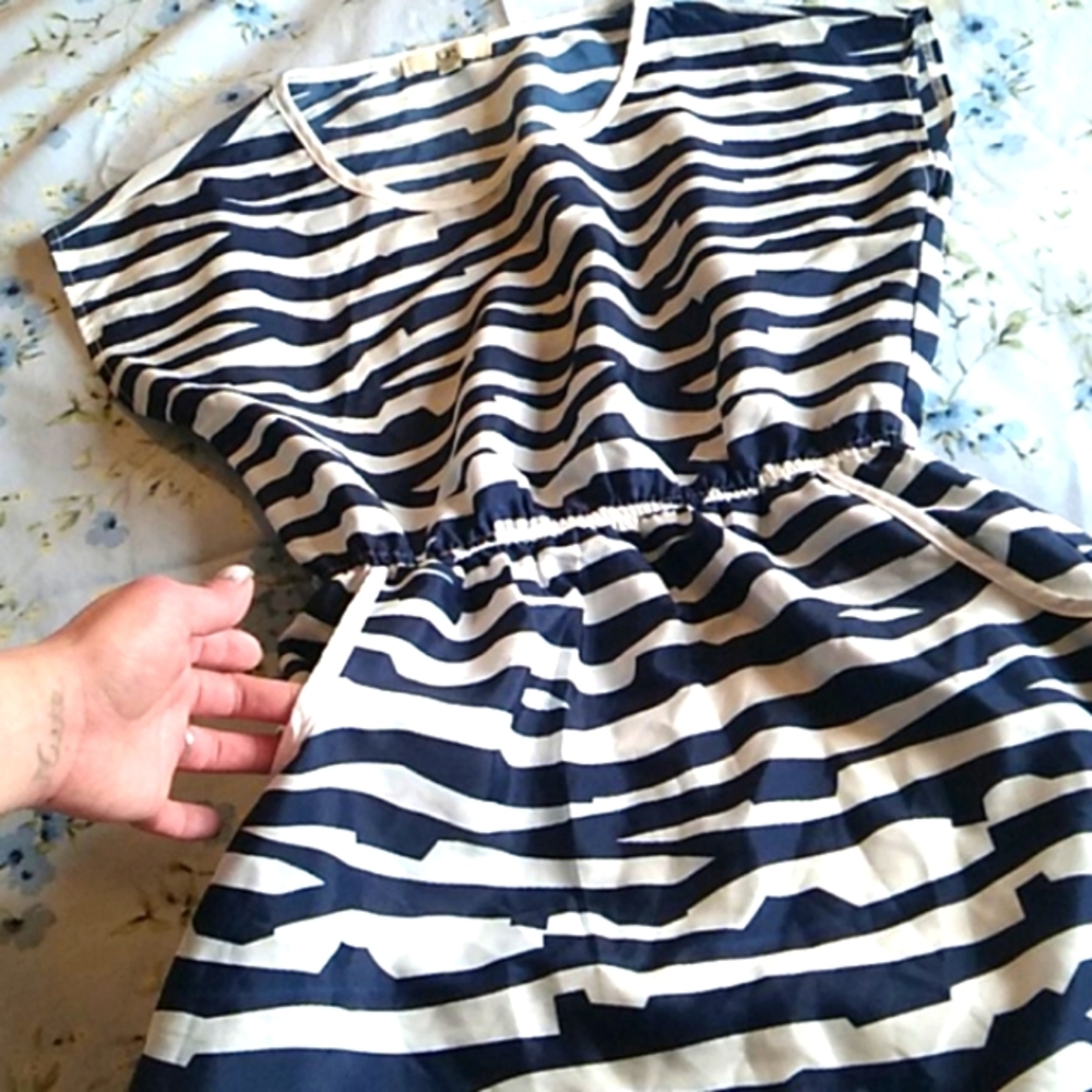 Blue and white striped dress - Picture 3 of 13